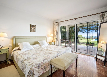 Villa en venta en Estepona