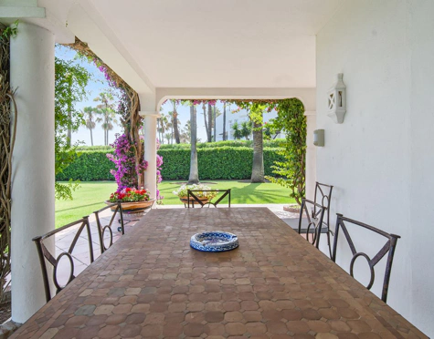Villa for sale in Estepona