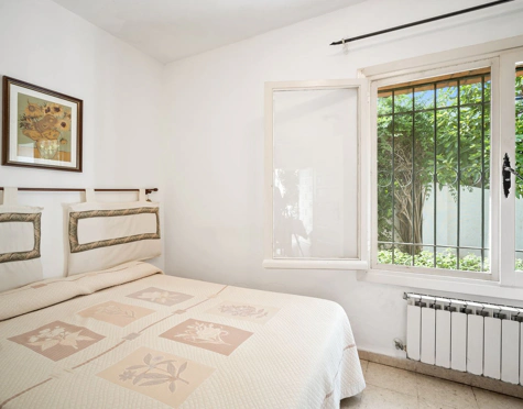 Villa for sale in Estepona