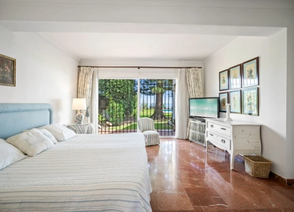 Villa en venta en Estepona