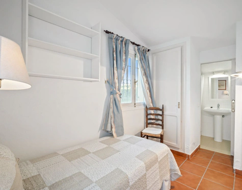 Villa for sale in Estepona