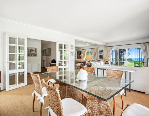 Villa for sale in Estepona