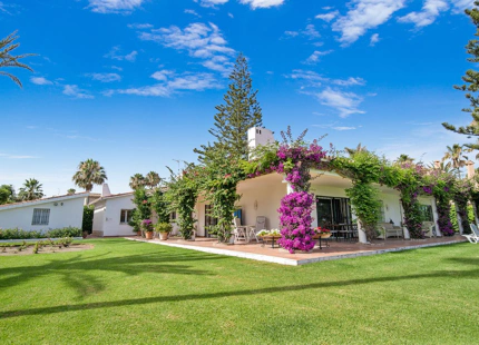 Villa en venta en Estepona