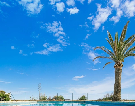 Villa for sale in Estepona