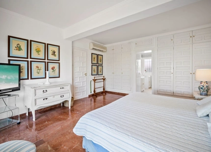 Villa en venta en Estepona