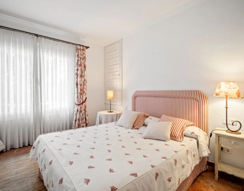 Villa for sale in Estepona