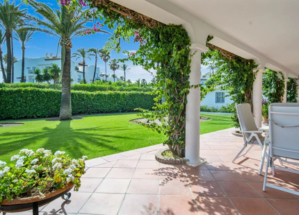 Villa en venta en Estepona