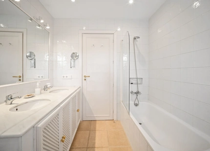 Villa en venta en Estepona
