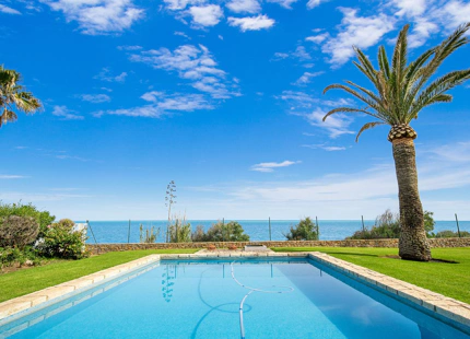 Villa en venta en Estepona