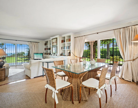 Villa for sale in Estepona