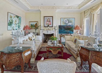 Villa for sale in El Paraiso, Estepona East