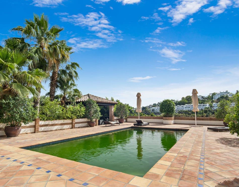 Villa en venta en Benahavis