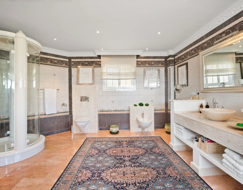 Villa en venta en Benahavis