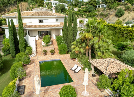 Villa en venta en Benahavis