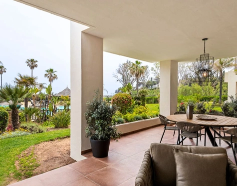 Ground Floor Apartment for sale in New Golden Mile, Estepona East