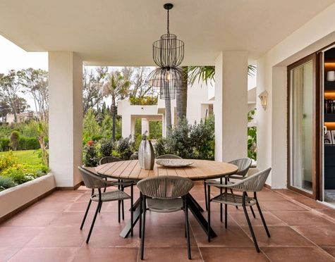 Ground Floor Apartment for sale in New Golden Mile, Estepona East