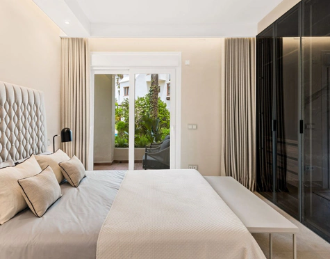 Ground Floor Apartment for sale in New Golden Mile, Estepona East