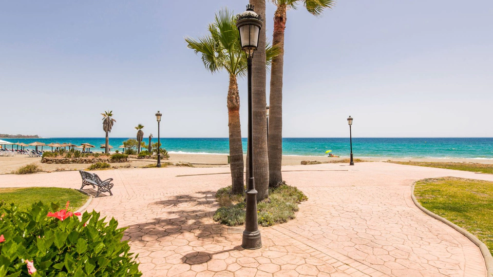 Apartamento Planta Baja en venta en New Golden Mile, Estepona Este