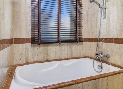 Ático en venta en Benahavis