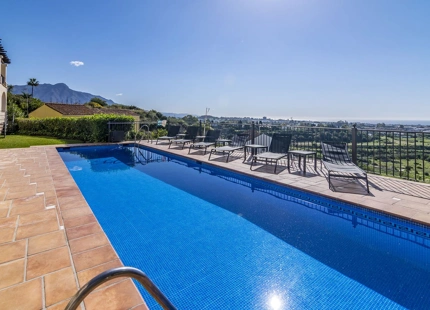 Ático en venta en Benahavis