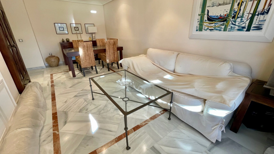 Apartment for sale in Nueva Andalucia, Marbella