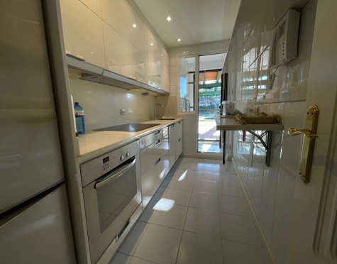 Apartamento en venta en Nueva Andalucia, Marbella