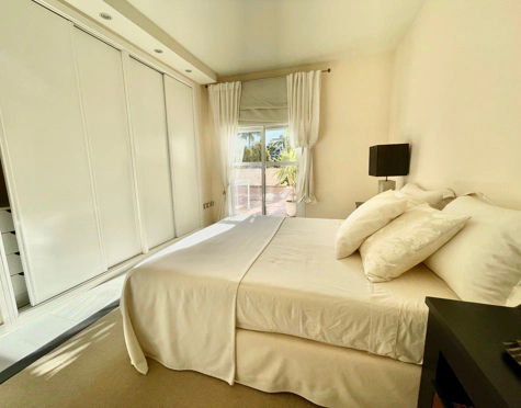 Apartamento en venta en Nueva Andalucia, Marbella