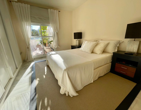 Apartamento en venta en Nueva Andalucia, Marbella