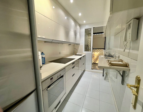 Apartamento en venta en Nueva Andalucia, Marbella
