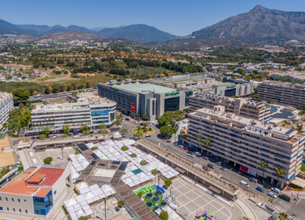 Marina Banus - apartamento esquina con vistas al mar en venta