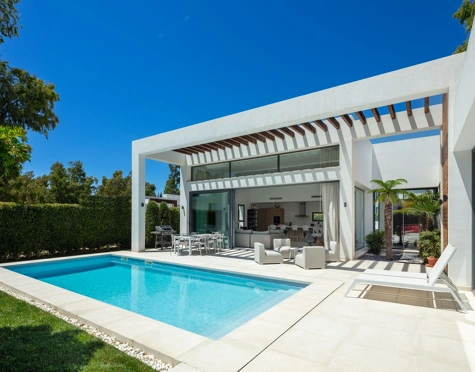 Villa en venta en Estepona