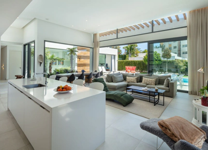 Villa en venta en Estepona