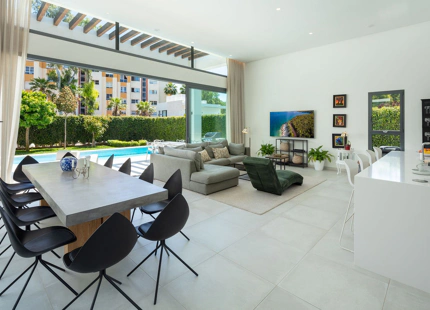 Villa en venta en Estepona