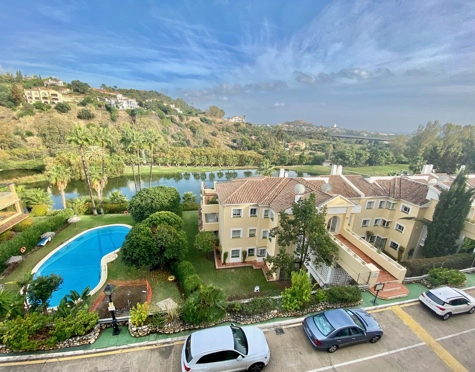 Penthouse for short term rent in La Quinta, Benahavis