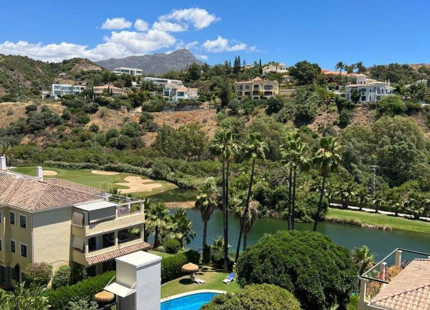 Ático en alquiler larga temporada en La Quinta, Benahavis