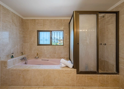 Villa for short term rent in Nueva Andalucia, Marbella