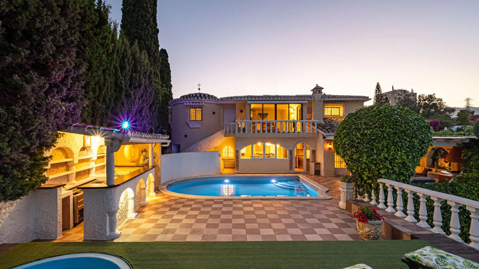 Villa for short term rent in Nueva Andalucia, Marbella