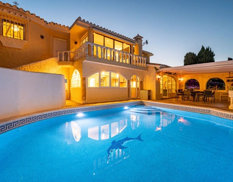 Villa en alquiler a corta temporada en Nueva Andalucia, Marbella