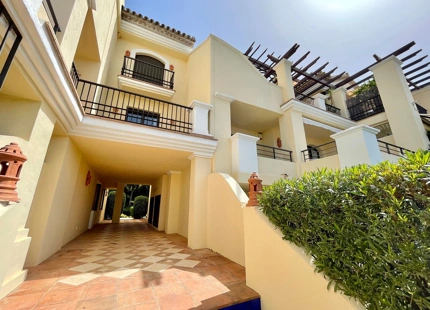 Apartamento Planta Baja en venta en Benahavis