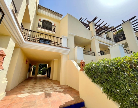 Apartamento Planta Baja en venta en Benahavis