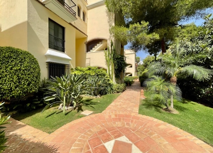 Apartamento Planta Baja en venta en Benahavis