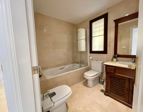 Apartamento Planta Baja en venta en Benahavis