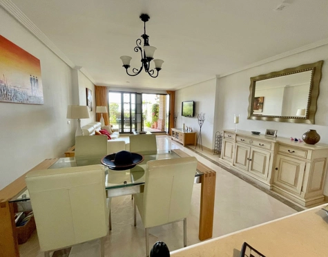 Apartamento Planta Baja en venta en Benahavis