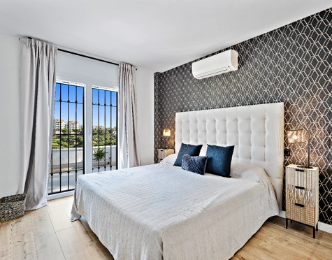 Villa for sale in Torre Real, Marbella Este