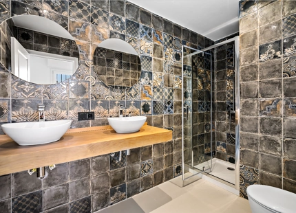 FRONT LINE GOLF VILLA FOR SALE IN MARBELLA EAST