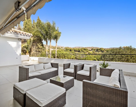 Villa for sale in Torre Real, Marbella Este