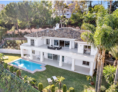 Villa for sale in Torre Real, Marbella Este