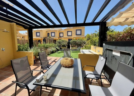 Adosado en venta en Nueva Andalucia, Marbella