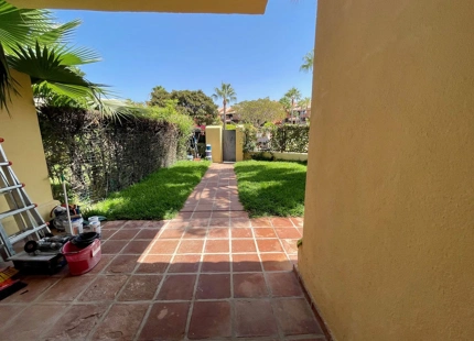 Adosado en venta en Nueva Andalucia, Marbella