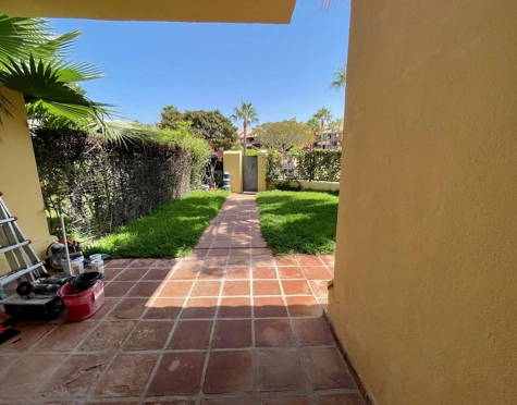 Adosado en venta en Nueva Andalucia, Marbella